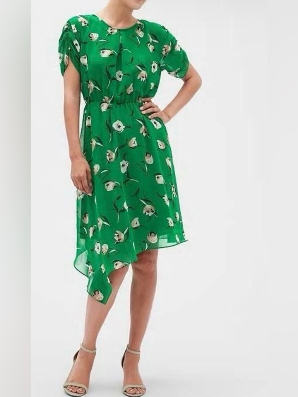 Banana Republic Floral Print
Asymmetrical Fit/Flare Dress 10P summer wedding